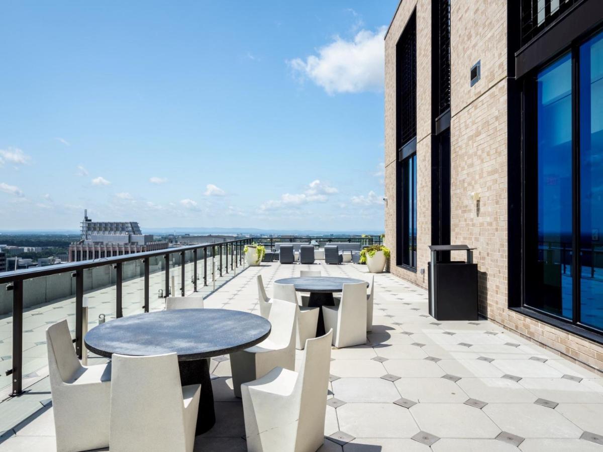 Bluebird Suites At Reston Town Center Esterno foto