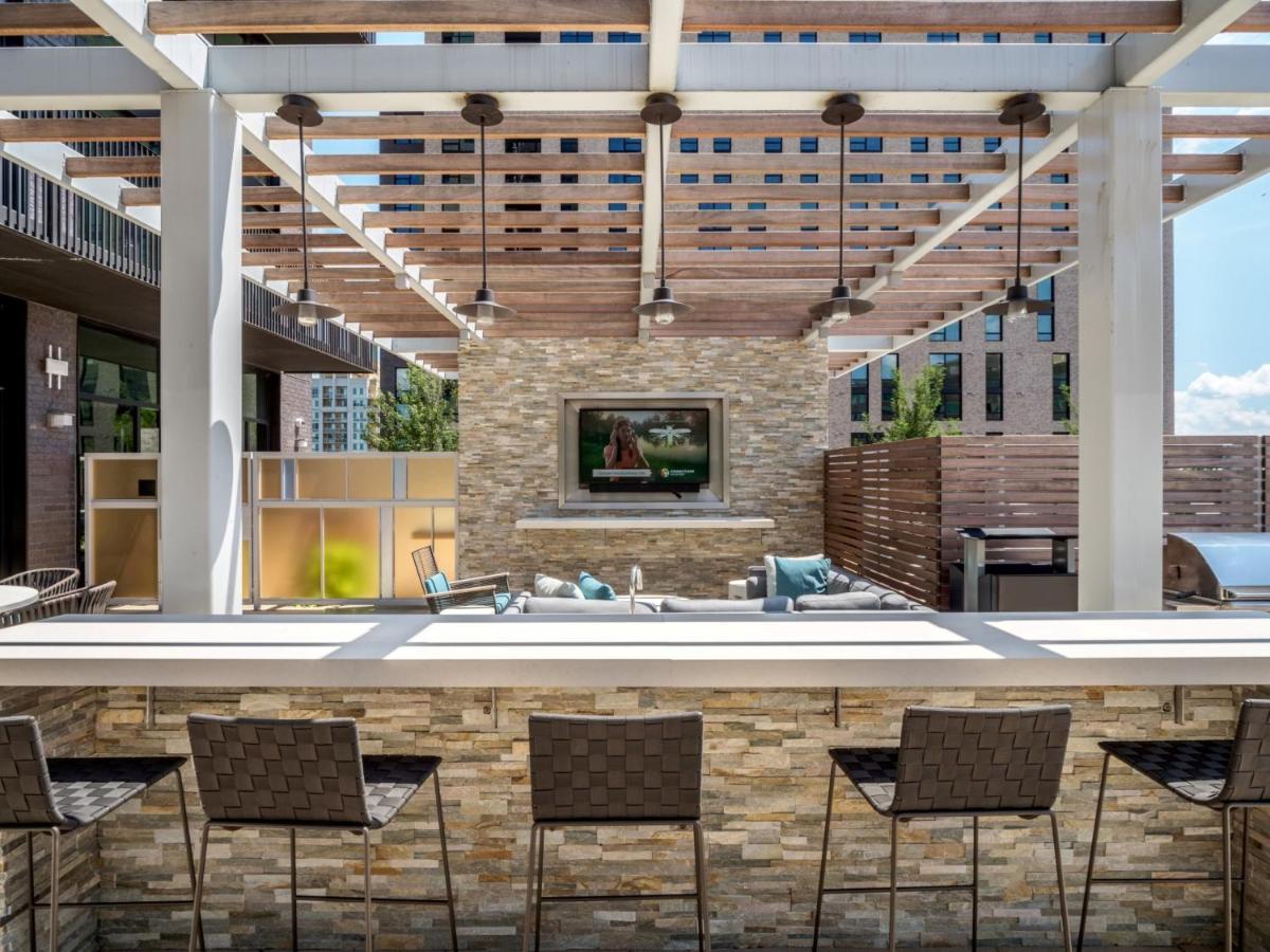 Bluebird Suites At Reston Town Center Esterno foto